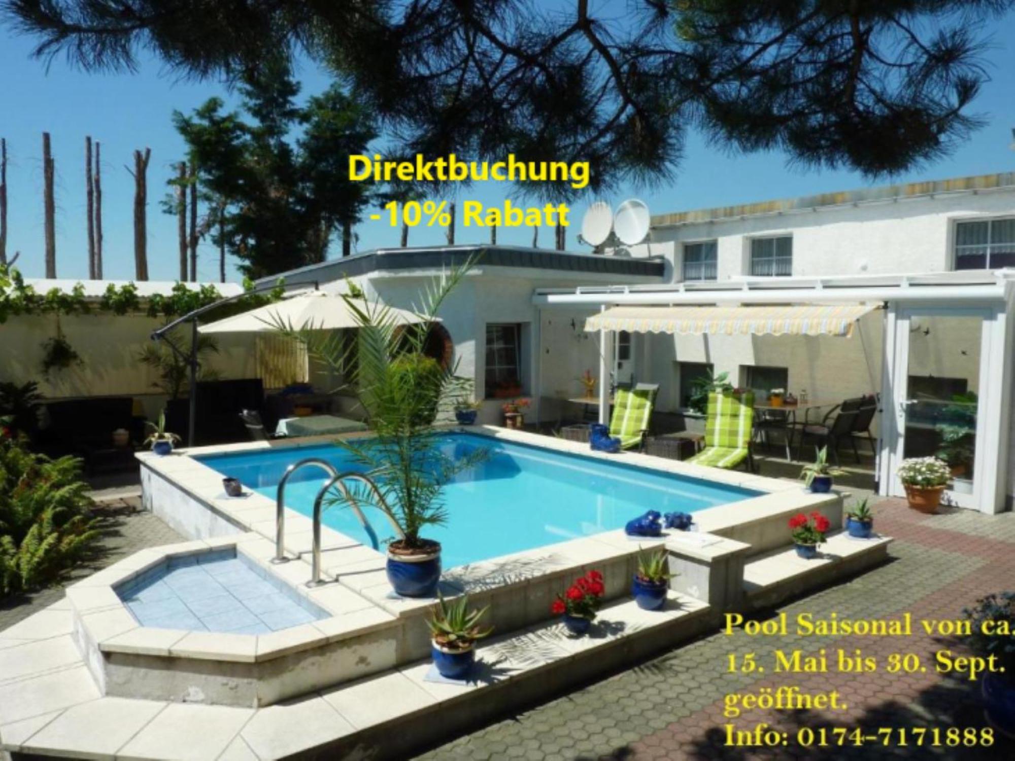 Neuseusslitz 明希“安慕安格”旅馆酒店 外观 照片